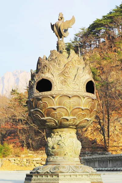 Large old antique lantern post Seoraksan Korea. — Stock Photo, Image