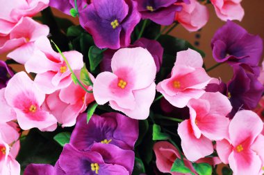 güzel bir yapay çiçek