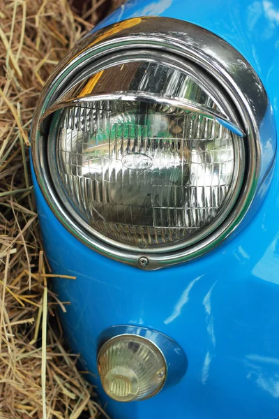 Old vintage headlights, vintage style. — Stock Photo, Image