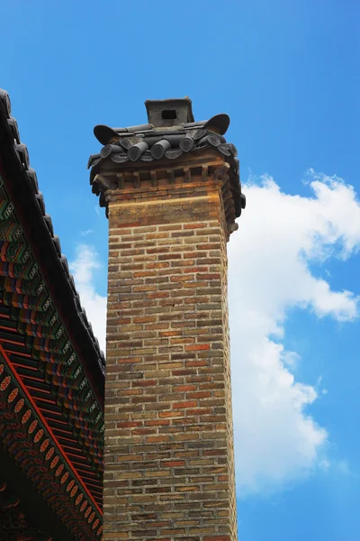 Chimney antigo Gyeongbok Palace na Coreia do Sul . — Fotografia de Stock