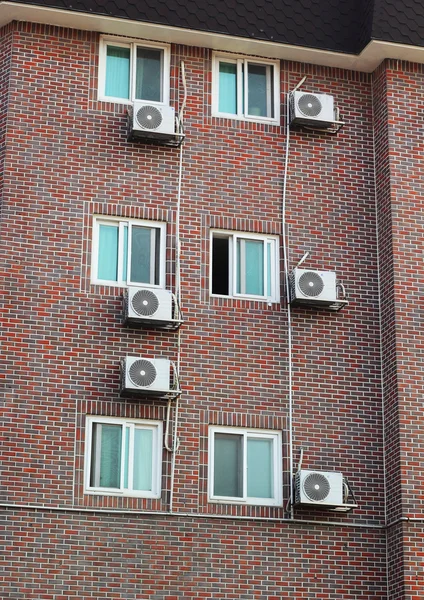 Building wall with windows and air conditioning. — Stock Photo, Image