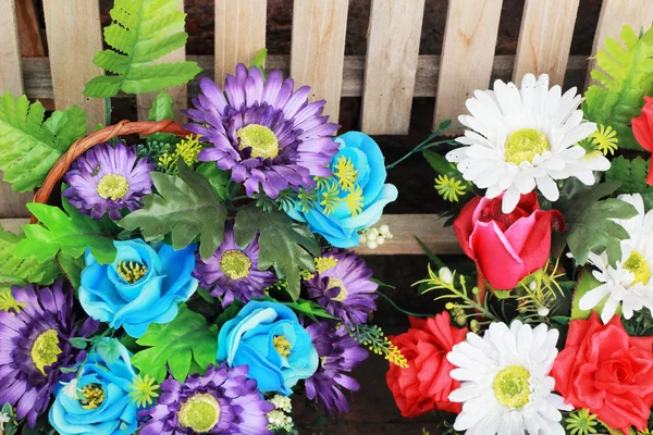 Primo piano di bouquet di fiori artificiali . — Foto Stock