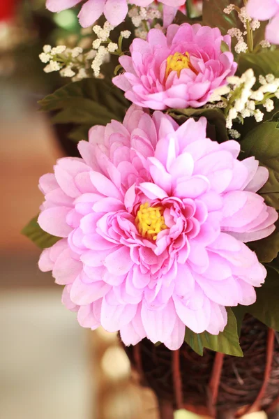 Beaux chrysanthèmes de fleurs artificielles — Photo