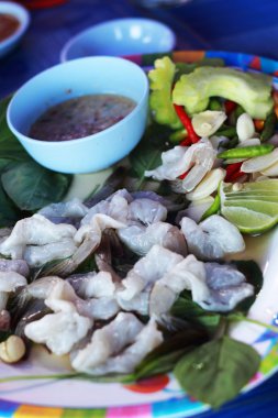 tabak balık soslu karides.