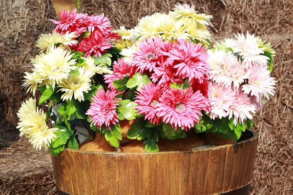 Krásný gerbera umělé květiny — Stock fotografie