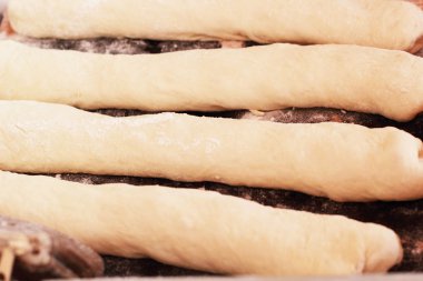 kızartılmış hamur sopa içinde belgili tanımlık çarşı