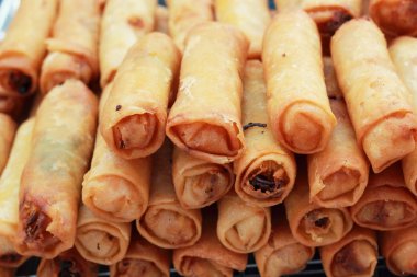 piyasada kızarmış böreği