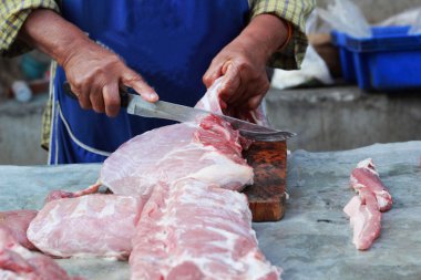 Piyasada çiğ domuz eti