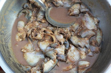 geleneksel Tay tarzı çiğ balık korunmuş