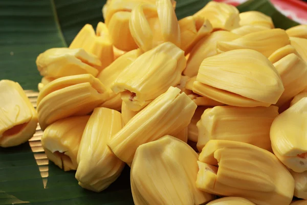 Jackfruit on a tray in the market — Stock Photo, Image