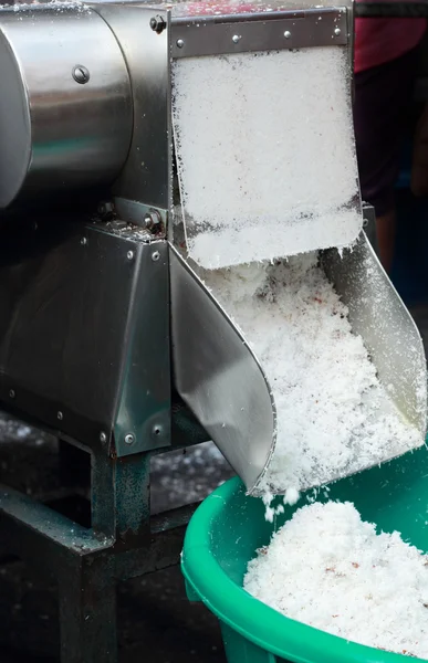 Venta de coco rallado en el mercado —  Fotos de Stock