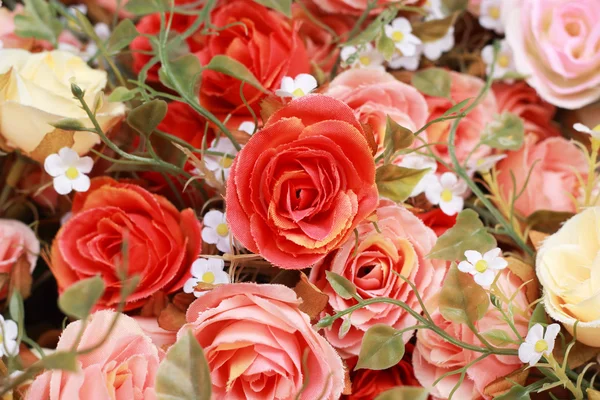 Hermoso de rosa flores artificiales —  Fotos de Stock