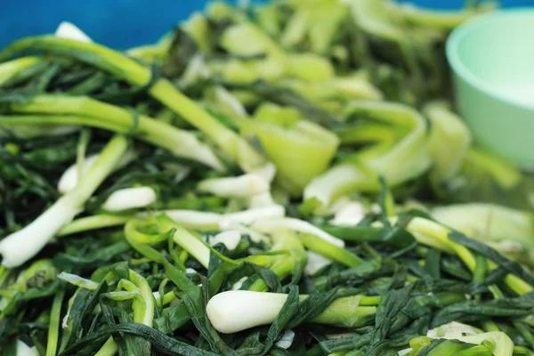 Cebollas en escabeche en un bol . —  Fotos de Stock