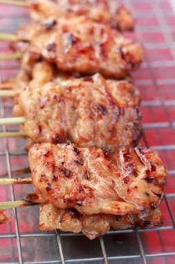 Bar-BQ veya barbekü ızgara et