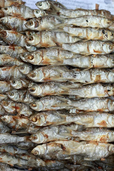 Gegrilde vis op de markt — Stockfoto