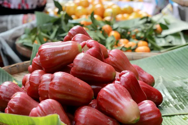 Rose apple fruits in the market — Stock Photo, Image
