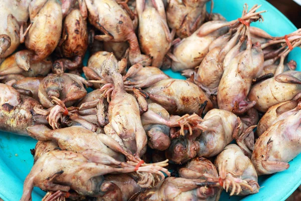 Boiled quail for sale at the market. — Stock Fotó