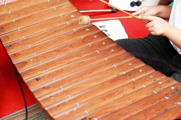 Xilófono un instrumento de música tailandés local . —  Fotos de Stock