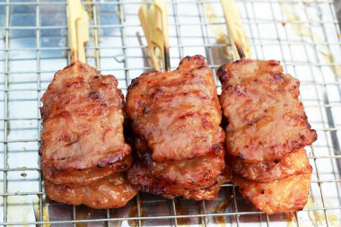 Bar-BQ veya barbekü ızgara et