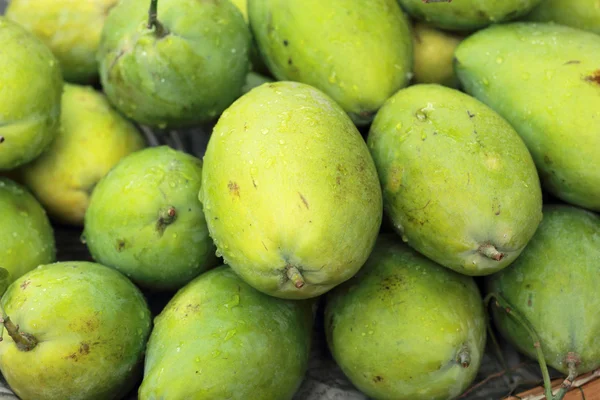 Fresh mango in the market — Stock Photo, Image