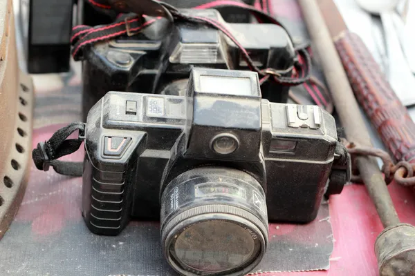 Old camera black vintage style. — Stock Photo, Image