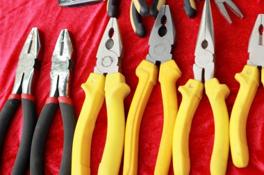 birçok aracı birçok sarı