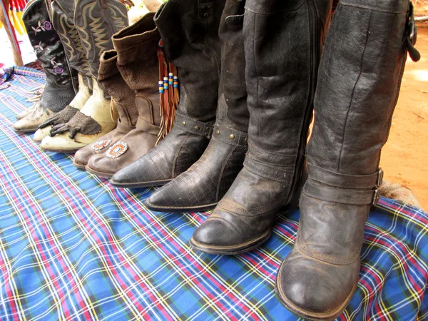 Крупним планом старовинні ковбойські черевики — стокове фото