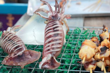 b-Barbekü Izgara kalamar piyasada