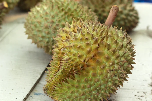 Durian meyvesi pazarda — Stok fotoğraf