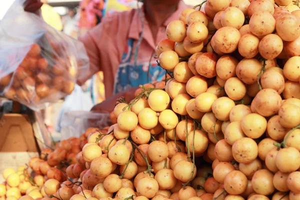 Marian plommon frukt - Asien frukt — Stockfoto