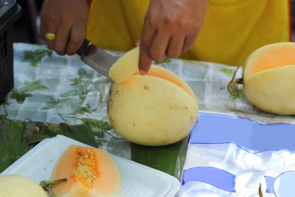 Yellow cantaloupe - asia fruit in the market — Stock Photo, Image