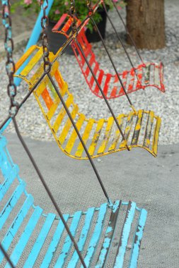 brinquedos diversos no playground para criançaÇocuk oyun alanı içinde çeşitli oyuncaklar