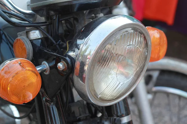 Närbild på vintage motorcykel strålkastare — Stockfoto