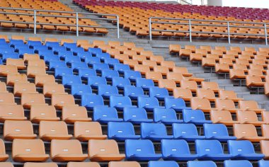 bazı spor ve Futbol Stadyumu ziyaretçiler için koltuk