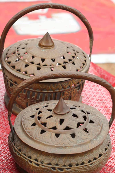 Set bowl vintage copper sold in the market. — Stock Photo, Image