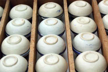 Hindistan cevizi sütü karıştırın şeker ve un. -nazik bir Tay sweetmeat