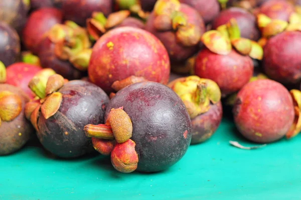 Mangoustan frais sur le marché — Photo