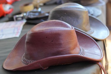 Çarşıda Satılık şapka