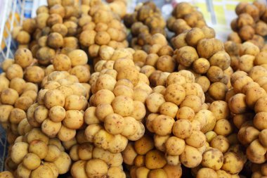 pazarda olgun longkong