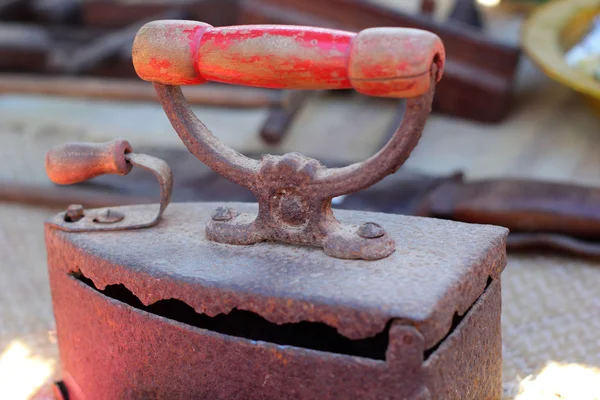 Iron old vintage - for sale — Stock Photo, Image