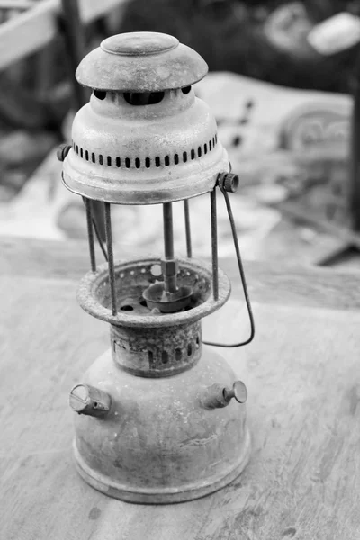 Vintage dirty oil lamp for sale — Stock Photo, Image