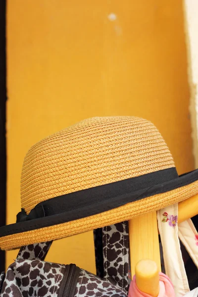 Chapeaux à vendre au marché — Photo