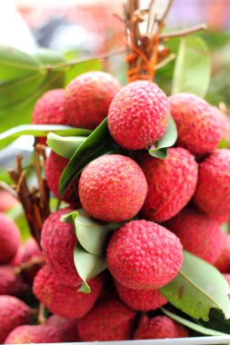 Olgun lychee piyasada