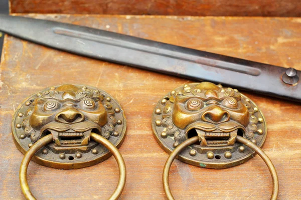 Antique doorknob lion - for sale. — Stock Photo, Image