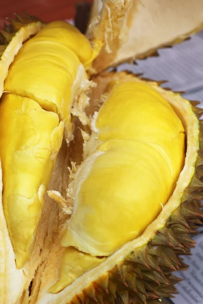 Durian vruchten rijp voor gegeten — Stockfoto