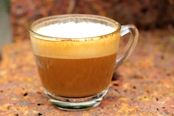 Espressokoffie heerlijke in glazen beker — Stockfoto