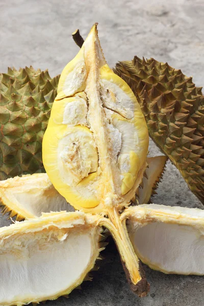 Frutto durian maturo per essere mangiato — Foto Stock