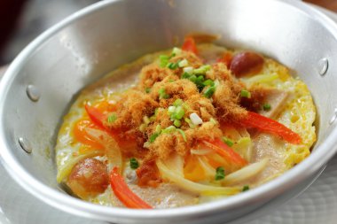 sahanda yumurta tava ile Kahvaltı 