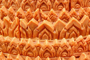 festivalde kullanılan büyük mum. 