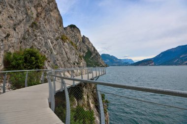 Limon Konsolosu Garda 'da bisiklet yolu bisikletle ve yürüyerek İtalya' ya gidebilir.
